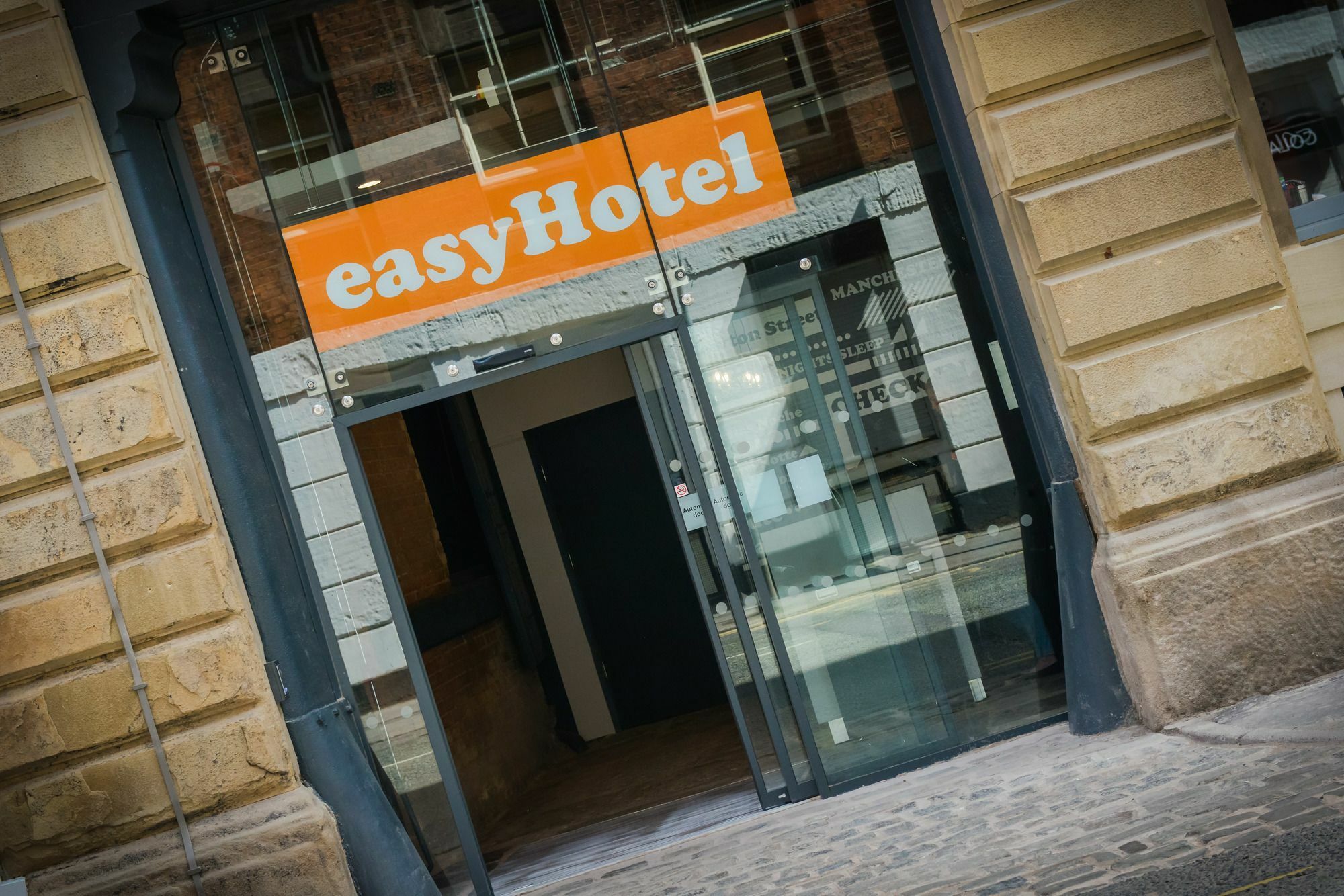 Easyhotel Manchester Ngoại thất bức ảnh